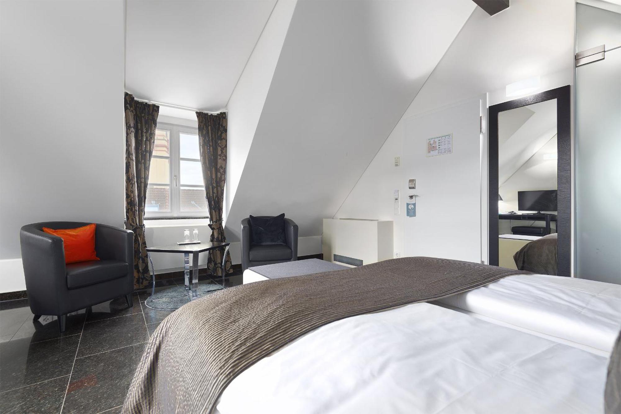 Trip Inn Kaiser Hotel & Restaurant Heidelberg-ชรีสไฮม์ ภายนอก รูปภาพ